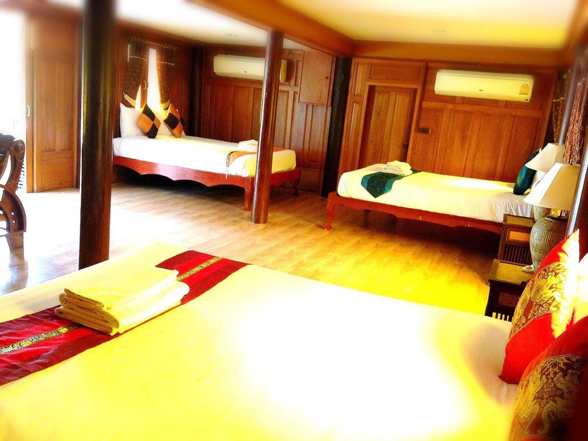 Jaroenrat Resort Samut Songkhram Exterior foto